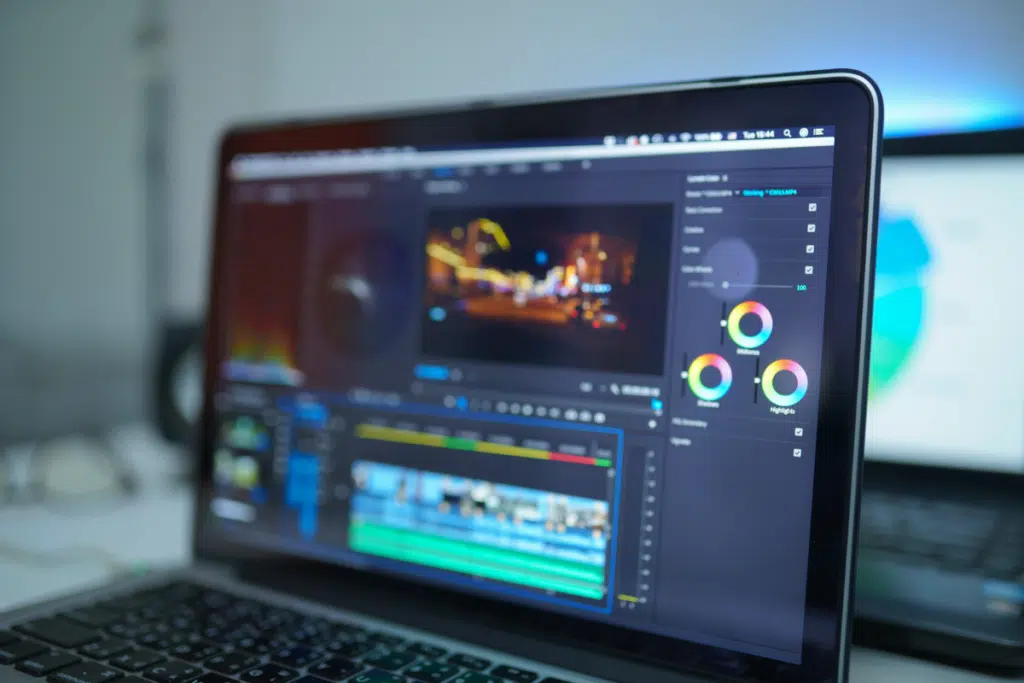 trabajar como editor de videos